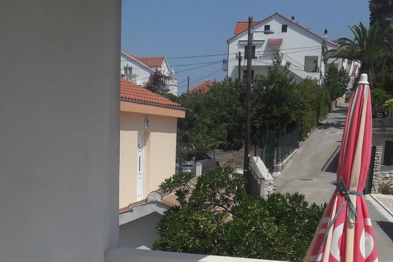 Apartments And Rooms By The Sea Sutivan, Brac - 2943 Esterno foto