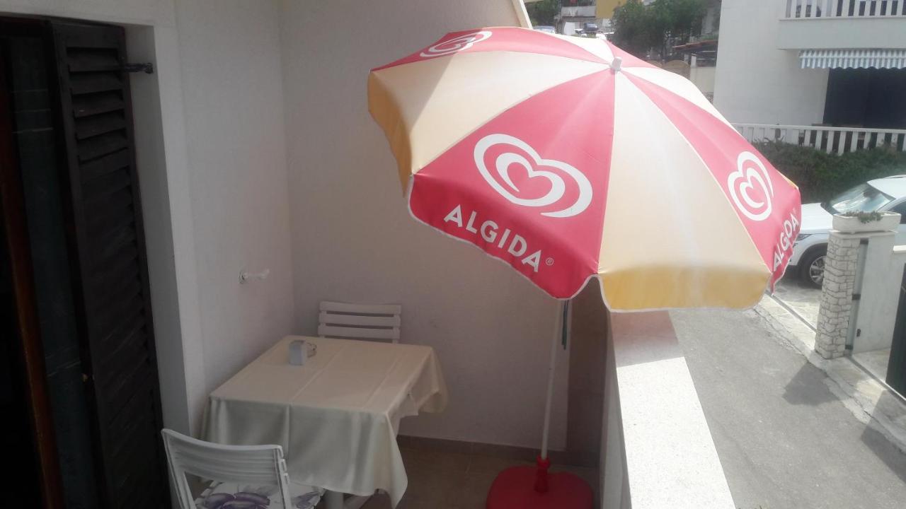 Apartments And Rooms By The Sea Sutivan, Brac - 2943 Esterno foto