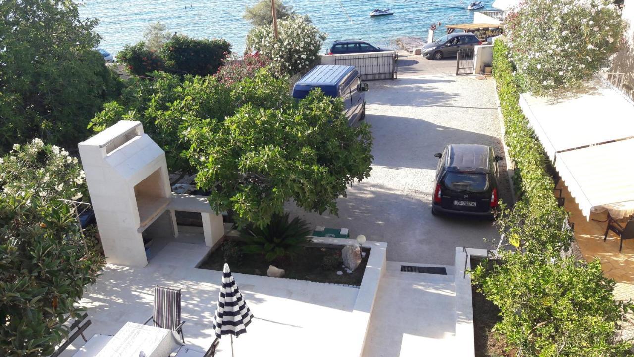 Apartments And Rooms By The Sea Sutivan, Brac - 2943 Esterno foto