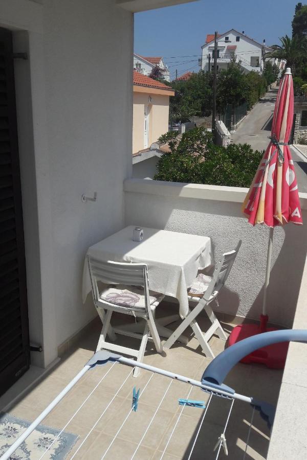 Apartments And Rooms By The Sea Sutivan, Brac - 2943 Esterno foto